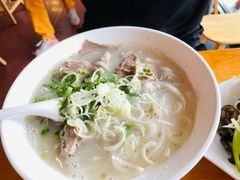 -刘记羊汤·烧饼夹肘子