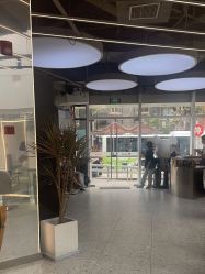 -PE SALON 