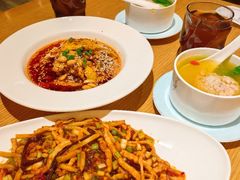 -渝信川菜 · 川味家常菜(财富购物中心店)