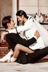 -雪中彩影婚纱摄影·微光艺术中心