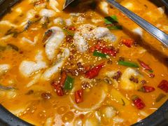 老坛酸菜鱼-金佬馆·川菜bistro(芜湖镜湖万达店)