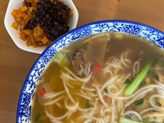 三鲜粉-邱芳粉店(迎宾大道旗舰店)