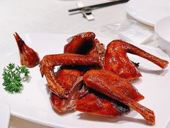 脆皮烧顶鸽-御宝轩(益丰·外滩源店)