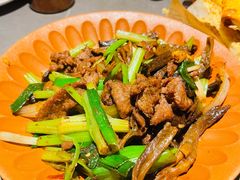 鹿茸菌小炒牛肉片-塔哈尔·新疆盛宴(奉贤龙湖店)