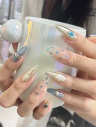 -芊屿芊浔美甲