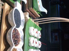 -野山舂·贵州现舂酸汤火锅(鸿通城店)