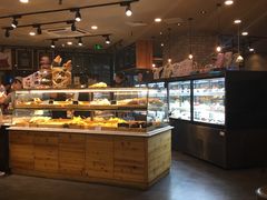 面包甜点陈列柜-多乐之日(和平伊势丹店)