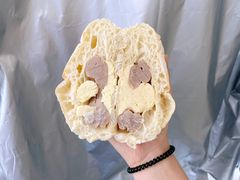 芋泥乳酪软欧包-美事客·面包·蛋糕·甜品(CBD店)