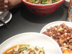 -万重锦·人文川菜馆(骡马市店)