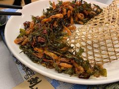 -刘姐啤酒鱼民族演艺餐厅(西街总店)