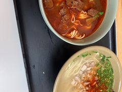 -亮亮面馆(经六路店)