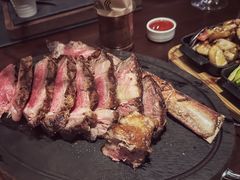 -恰餐厅及酒吧 CHAR Bar & Grill (北京丽都皇冠假日店)
