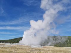 -老忠实间歇泉