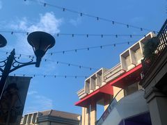 -王府井奥莱临潼小镇(临潼店)