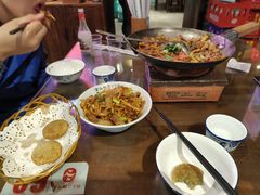 -富正毅三下锅·湘西韵味(天门山索道店)