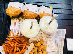 -The Habit Burger Grill 哈比特汉堡(爱琴海店)