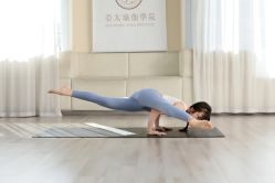 -亚太瑜伽普拉提学院