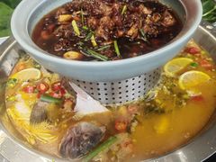 -龙大哥辣子鸡新概念餐厅(美的林城店)