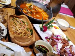 -老滇山寨•云南特色菜•地方菜•民族风情歌舞表演(金碧店)