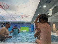 -龙格亲子游泳·水育早教运动中心(龙湾天街店)