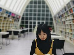 -钟书阁(松江泰晤士小镇店)