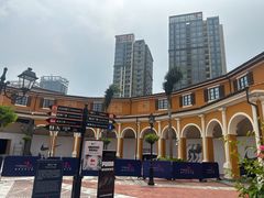 -佛罗伦萨小镇广佛名品奥特莱斯(疏港路店)