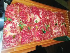 -山川小町·极番烧肉(新地假日广场店)