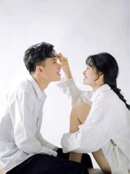 点击看大图 -定格摄影·轻奢定制写真馆