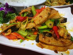 -金三角海鲜美食城(津北公路店)