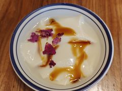 -云阿蛮云南生烫牛肉米线(奉贤路店)