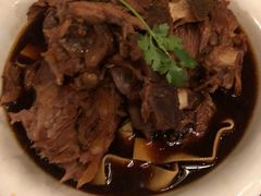 两斤骨头-胡桃里音乐酒馆(白云五号T5 MALL店)