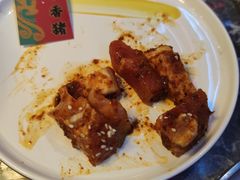 牧场小香猪-柳飘飘亚洲烤肉集合店(内江万达店)