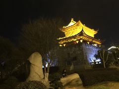 -巴陵广场