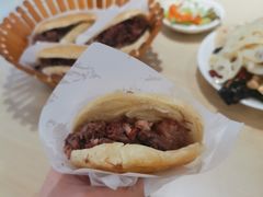 -闫家驴肉老店(华电一校店)