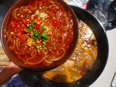 -马路边边串串香形象店(磐石路店)