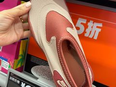-NIKE上海青浦换季优惠店