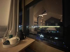-上海虹桥中心爱琴海亚朵S酒店