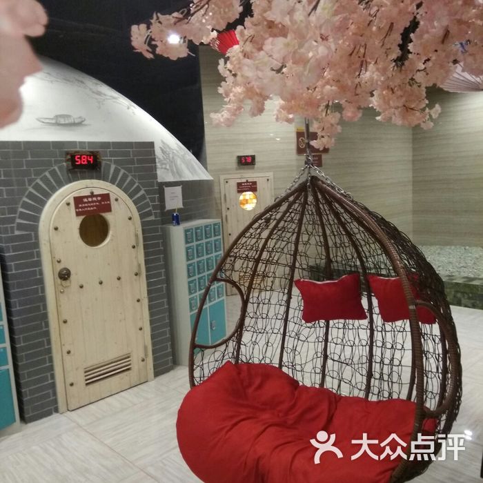 雅韵沐足温泉汗蒸会馆