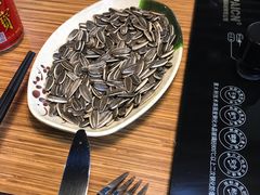 -陆记牛庄·碳锅龙虾烧烤(爱上花园店)