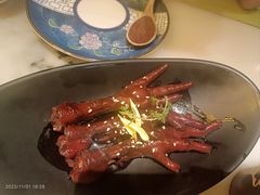 吮指鸡爪-桂满陇天书(南京德基旗舰店)
