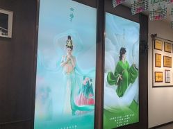 -十月日记高端孕妈妈摄影(黄金大厦店)