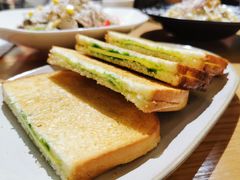 咖椰吐司-HELLO 27 意面·沙拉·帕尼尼