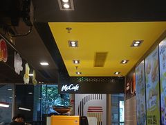 -麦当劳(轻轨曹杨路店)