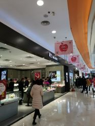 -周生生Chow Sang Sang(新世界店)