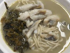 -明呈黄鱼面馆(斜土路店)