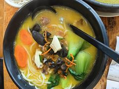 -桥香园过桥米线(国贸店)