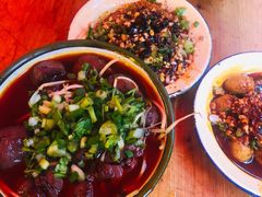 -拈签一笑黄牛肉辣卤串串