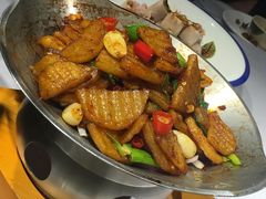 石锅土豆片-京味斋·北京烤鸭(北京南站洋桥店)