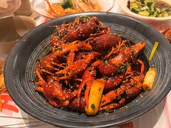 -肥肥虾庄·金牌油焖大虾(汉口城市广场店)