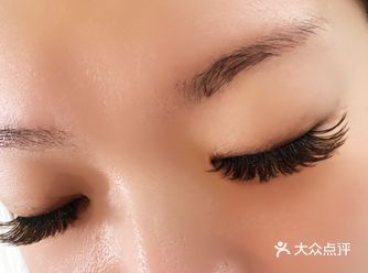 找到一家性价比不错的美睫美甲工作室“柒号公馆”…低调